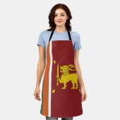 スリランカ国旗 エプロン (着用した状態)