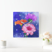 スリーカラーガーベラスウォールクロック – 春絵画ズ スクエア壁時計 (ホーム)