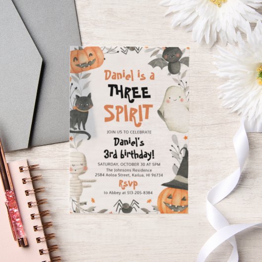 スリースピリットかわいいハロウィーン3回目の誕生日招待状 ベラム紙招待状 (ウェディング)