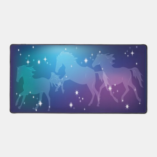 スリースピリットウマデザイン デスクマット (正面)