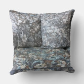 スリーピングジャックラッセルオンアブルーソファフローラ クッション (裏面)