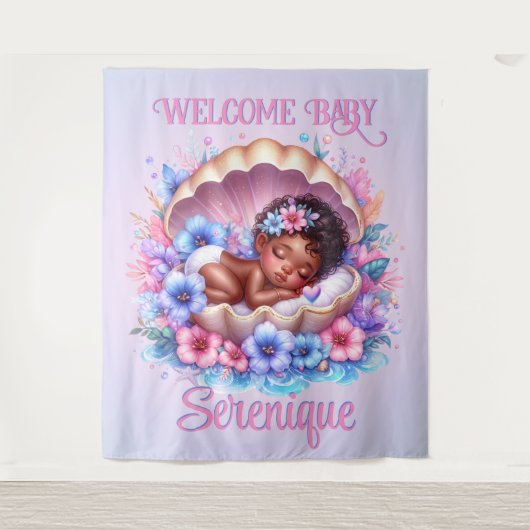 スリーピングベビーガールインシーシェルフローラパステル タペストリー (正面)