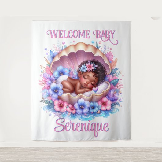 スリーピングベビーガールインシーシェルフローラパステル タペストリー (正面)