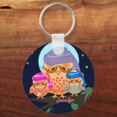 スリーピーフクロウファミリー名前をカスタムする キーホルダー (正面)