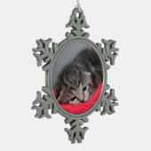 スリーピー子猫 スノーフレークピューターオーナメント (左)
