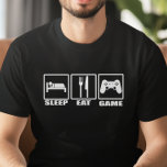 スリープ食べアンドゲームガおもしろいーマー Tシャツ<br><div class="desc">睡眠と食べゲームTシャツ – 最後に懸命コアゲーマーのための完璧なTシャツがここにあるので、あなたのスタイル要因をレベルアップ。このシ笑わされるャツは、スリープとスリープのロ食べード記号を備え、3番目の署名の中にメッセージを含むコンピュータゲームのコントローラ食べーとゲーム。このウルトラファンキーシャツは実在ゲームのチェンジャで、真剣にゲームに取り組んでいる友や家族、職場の同僚に最適な贈り物を作る。</div>