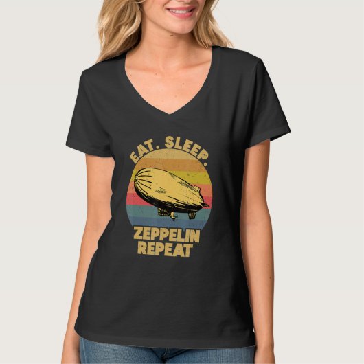 スリープ食べツェッペリン繰り返し飛行船 Tシャツ (正面)