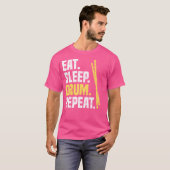 スリープ食べドラムの繰り返し Tシャツ (正面フル)