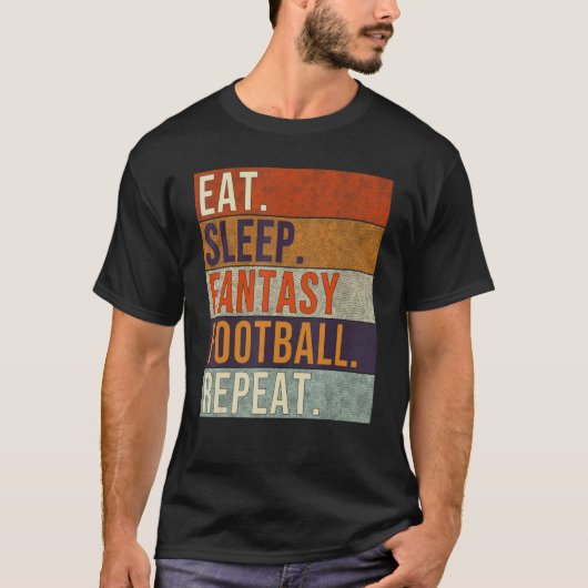 スリープ食べファンタジーサッカー愛好家リピートレトロ Tシャツ (正面)