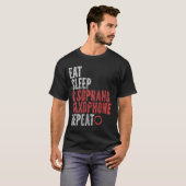 スリープCソ食べプラノサックスリピート Tシャツ (正面フル)