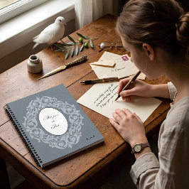 スレートブルーのリネン刺繍モノグラム ノートブック