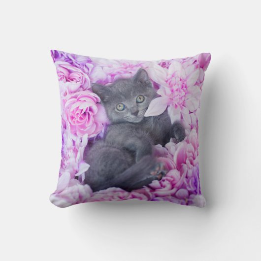 スレート工の子ネコの紫色の花柄 クッション (正面)