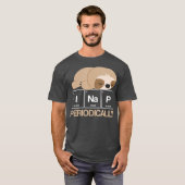 スロおもしろいース周期表科学物理学 Tシャツ (正面フル)
