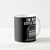 スロットマシンプレイヤーズウィメンズ男性へカジノギャンブラー コーヒーマグカップ (正面右)