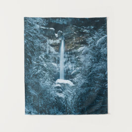 スロベニアのモジュストラナにある魔法の滝ペリチニク タペストリー