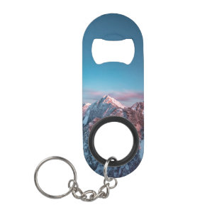 スロベニアの山の上の魔法の空 キーホルダー栓抜き