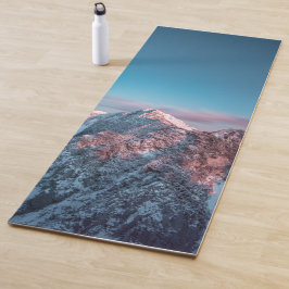スロベニアの山の上の魔法の空 ヨガマット