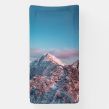 スロベニアの山の上の魔法の空