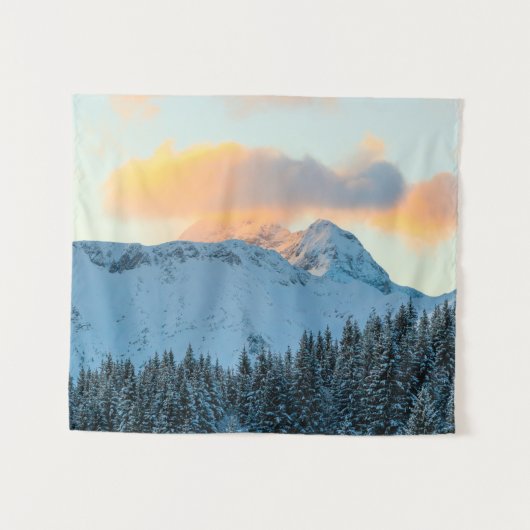 スロベニアの山トリグラフの上の素晴らしい夕日 タペストリー (正面(横))