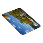 スロベニアの秋の色の木々と湖 マグネット (右側)