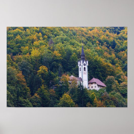 スロベニアの秋林の教会 ポスター (正面)