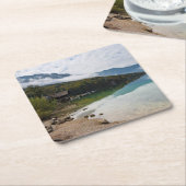 スロベニアのBohinj湖の横の小屋 スクエアペーパーコースター (アングル)