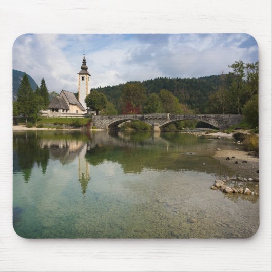 スロベニアのmousepadの教会が付いているBohinj湖 マウスパッド (正面)