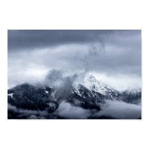 スロベニアのStoržič山を覆う雲