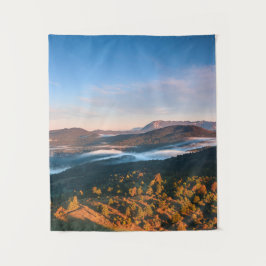 スロベ素晴らしニアのシレンタバーから秋の景色 タペストリー