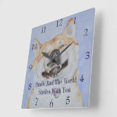 スローガンおもしろいドッグで微笑む日本の秋田 スクエア壁時計 (傾斜)