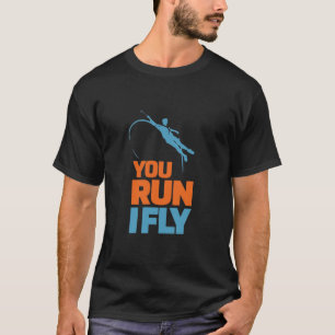 スローガンスポーツTシャツ あなたが走れば私が飛ぶ 棒高跳び、面白い Tシャツ