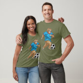 スローサッカー選手 サッカー Tシャツ (ユニセックス)
