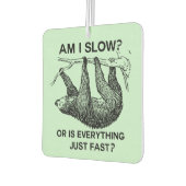 スロースは遅い？ カーエアーフレッシュナー (左)