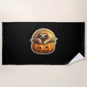 スロースをテーマクラシックにしたハロウィーンTシャツ_1 ビーチタオル (正面)