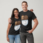 スロース怠惰な動物バレーボールスポーツワイルドツリー Tシャツ (ユニセックス)