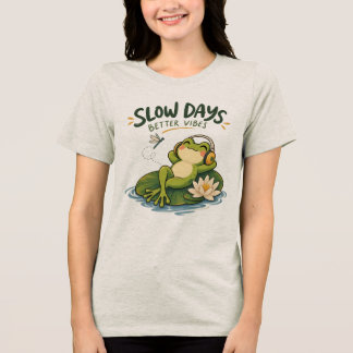 スローダウンする日の方が良い気分 カエル 自然Tシャツ トライブレンドTシャツ