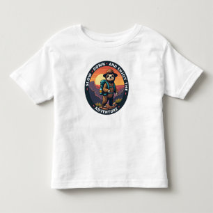 スローダウンと楽しむ冒険 トドラーTシャツ