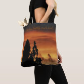 スローダウン、シンプル化、そして優しくすること….. トートバッグ (クローズアップ)