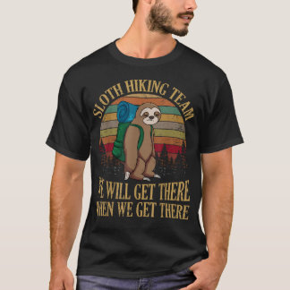 スローハイキングチーム 到着するまで待ってね Tシャツ