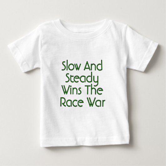 スローペースがレース戦争に勝利 ベビーTシャツ (正面)