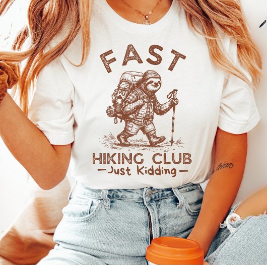 スローペースなハイキングが好きな人への面白いプレゼント Tシャツ