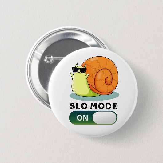 スローモーションおもしろいカタツムリのSloモード 缶バッジ (正面&裏面)