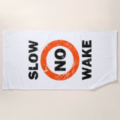 スローNOウェイクシグネージ航海のグランジスタイル ビーチタオル (正面)