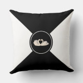 スワンカップルオンブラック&ホワイト装飾用クッション クッション (裏面)