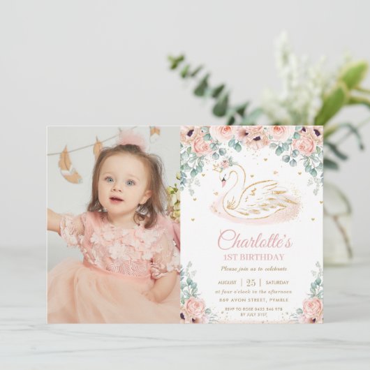 スワンプリンセス赤面ピンクフローラ1stバースデーフォト 招待状 (スタンド正面)