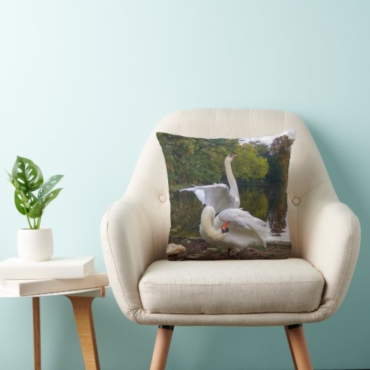 スワン湖 クッション (椅子)