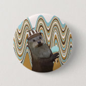 スワールの背景にアイスクリームを置いたかわいいカワウソ 缶バッジ (正面)