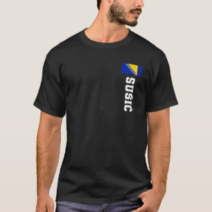 スーシック・ボスニア国旗ラストネームコート・オブ・アーム・エンブレ Tシャツ