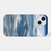 スーダンの曇天 iPhone 15ケース (裏面横)