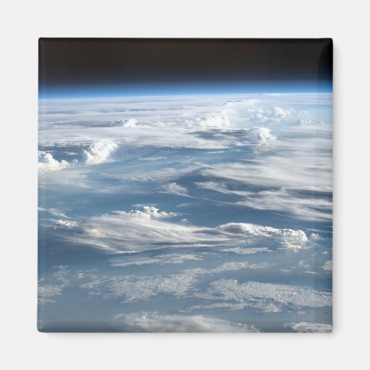 スーダン上空の曇り マグネット (正面)